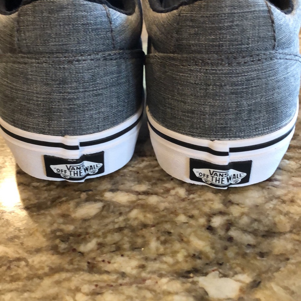 NWT Vans men’s/unisex gray sneaker 8.5 m - Picture 3 of 6